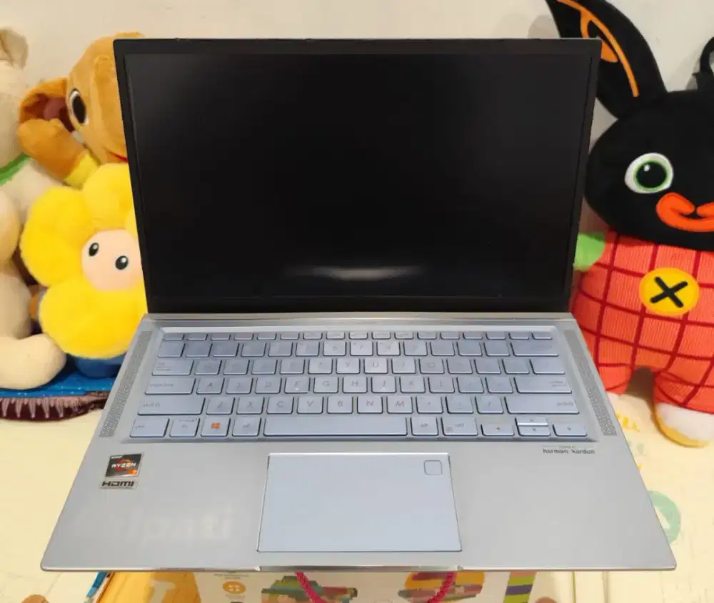 ASUS ZenBook UM431D Ryzen 7 (nego)