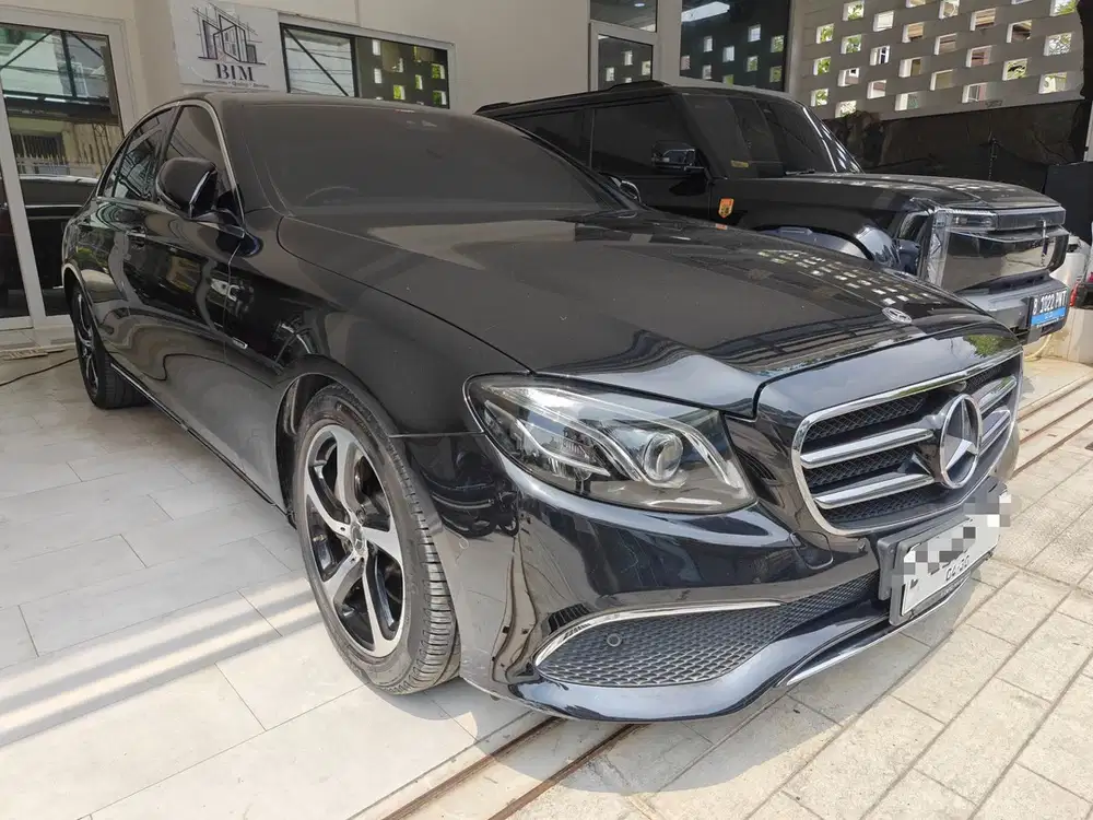 Mercedes-Benz E300 2019 Bensin