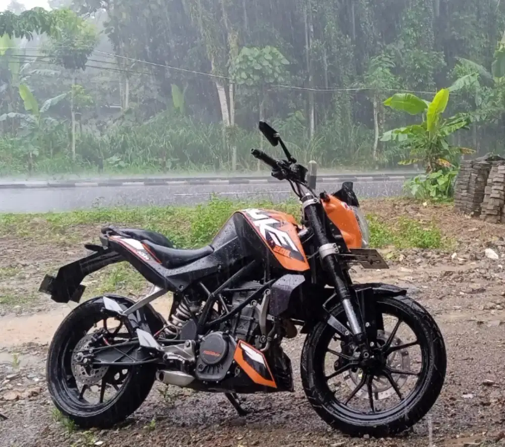 KTM Duke 200 gen 1