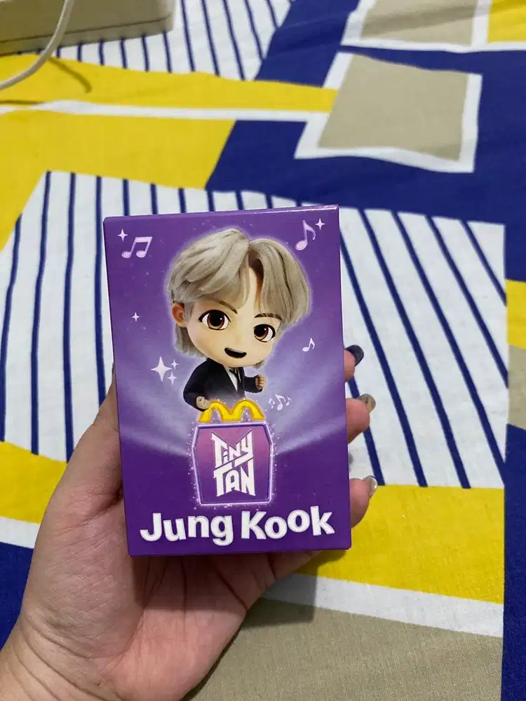 dijual box tiny tan collab with Mcd