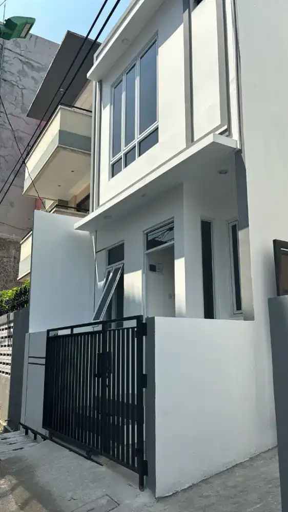 Di Jual  Rumah Baru di Jalan kayumanis Utan Kayu Utara