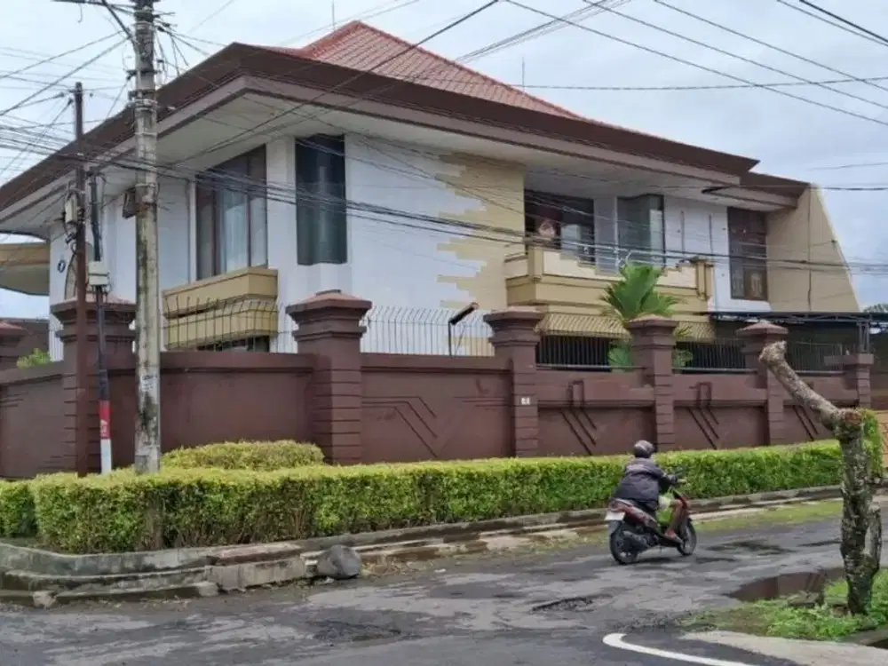 Rumah Mewah 7 Kamar Tidur Dijual, di Bedahulu, Denpasar Utara Area