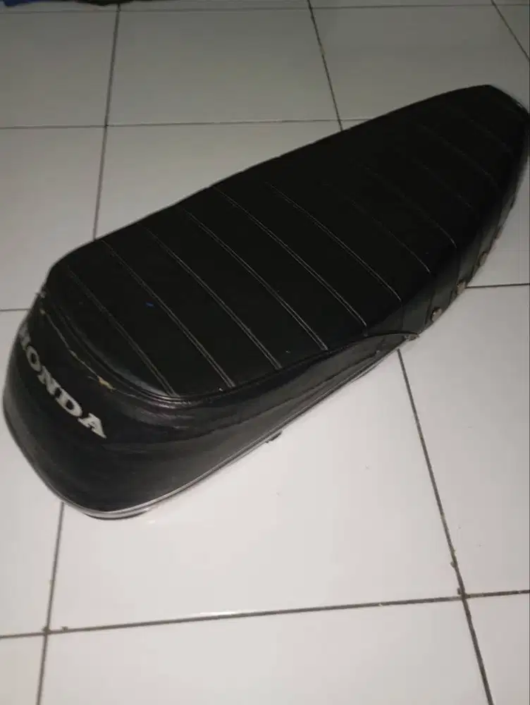 Jok motor Honda C70