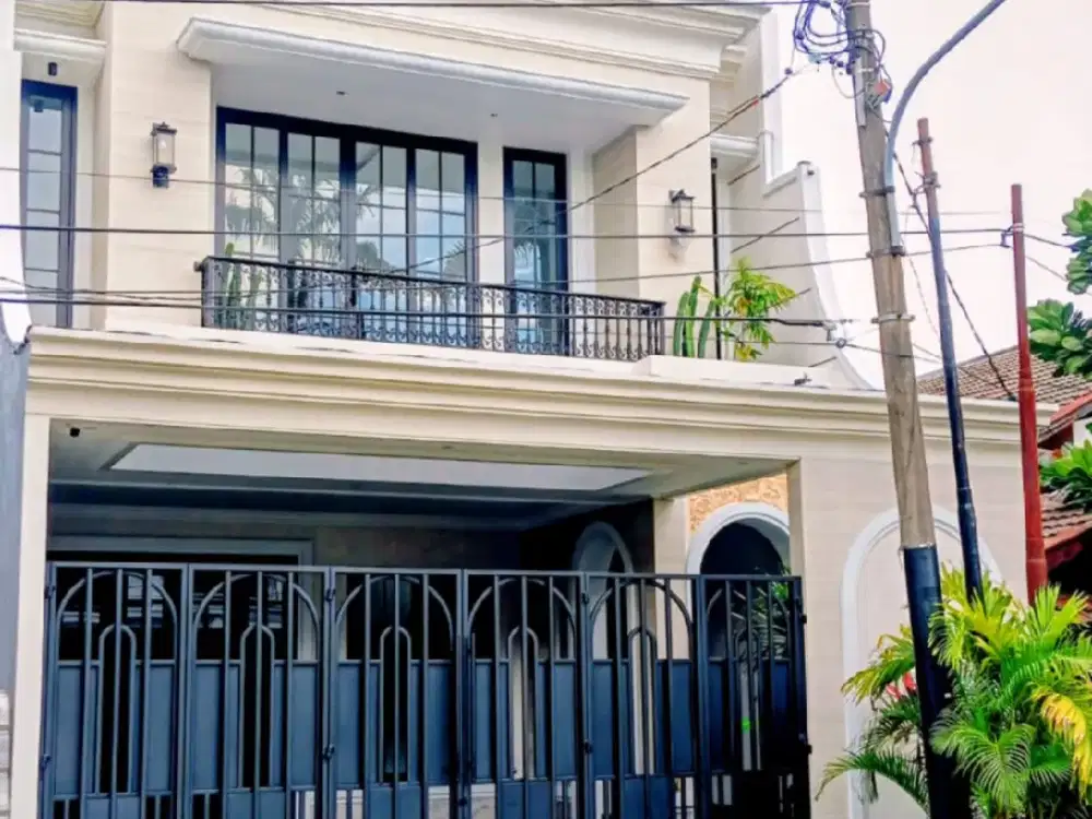 Dijual Rumah American Classic Duren Sawit Jakarta Timur