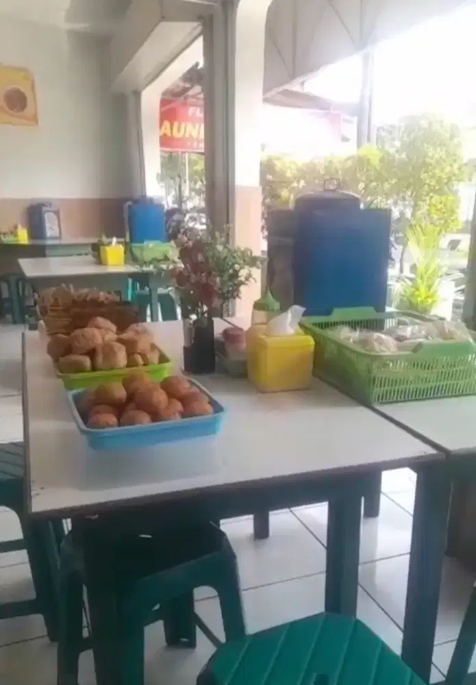 Karyawan Rumah Makan kota Semarang