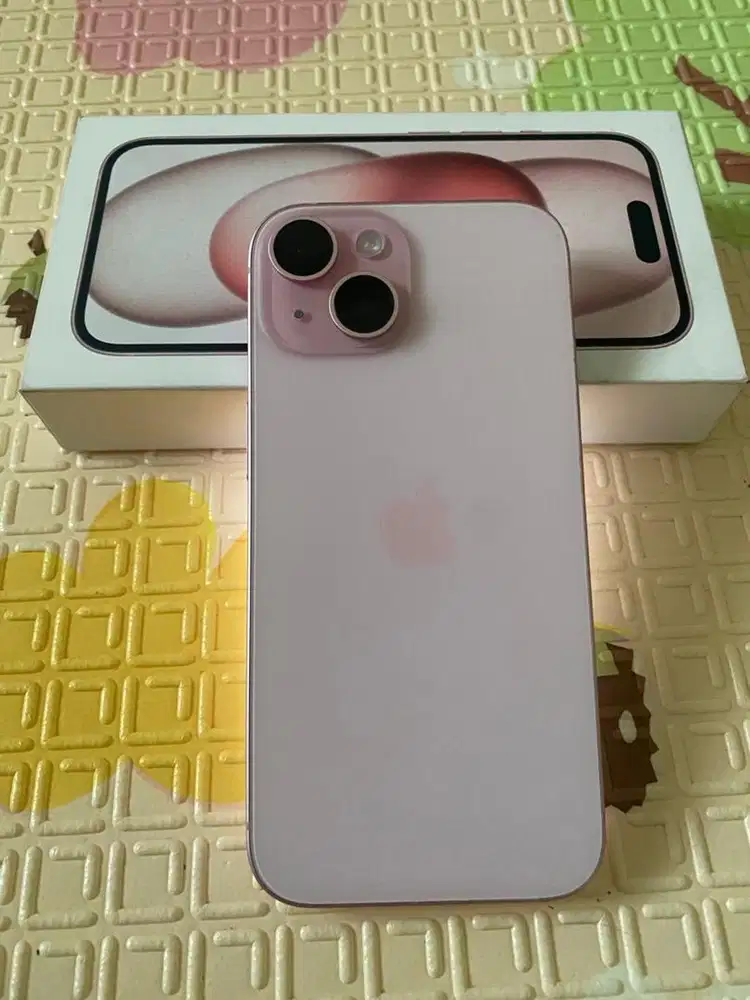 Iphone 15 128gb ex ibox pink mulus seperti baru