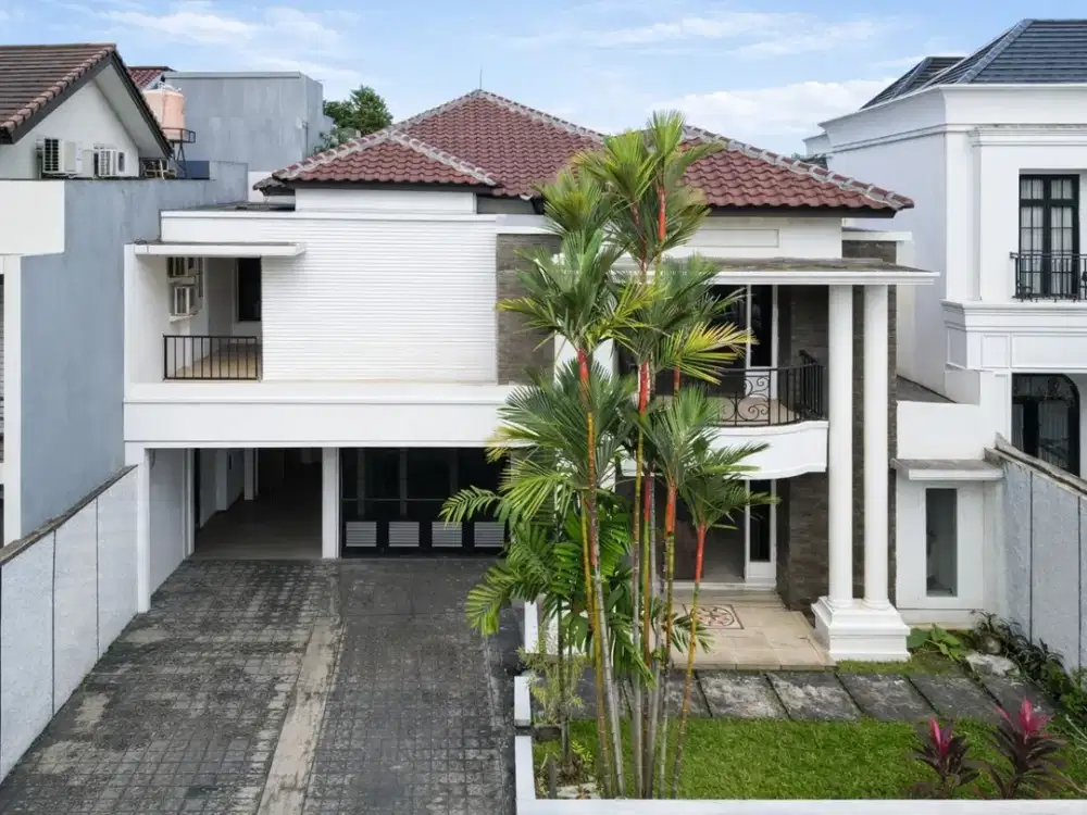 Luxury Classic House Kemang Barat – 2 Lantai, Kolam Renang & Lahan Luas