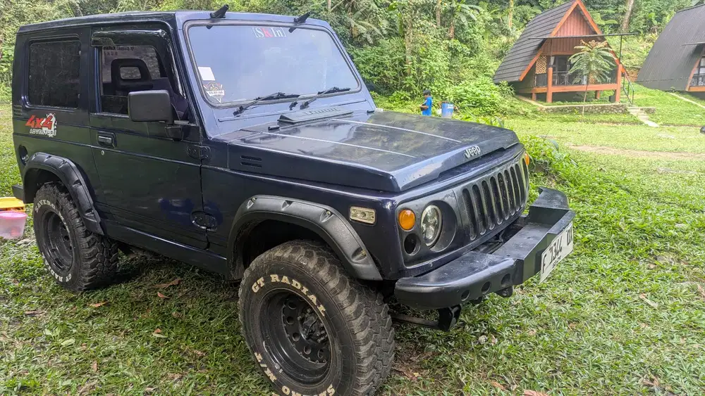Suzuki Jimny 1990 Bensin