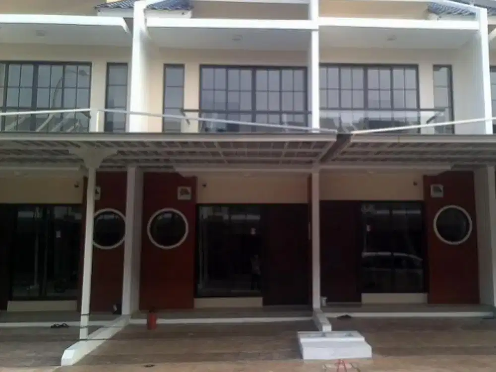 Dijual Cepat Harga Termurah Rumah Green Lake City-East Asia 4x12m 2lt, 2kt, 2km