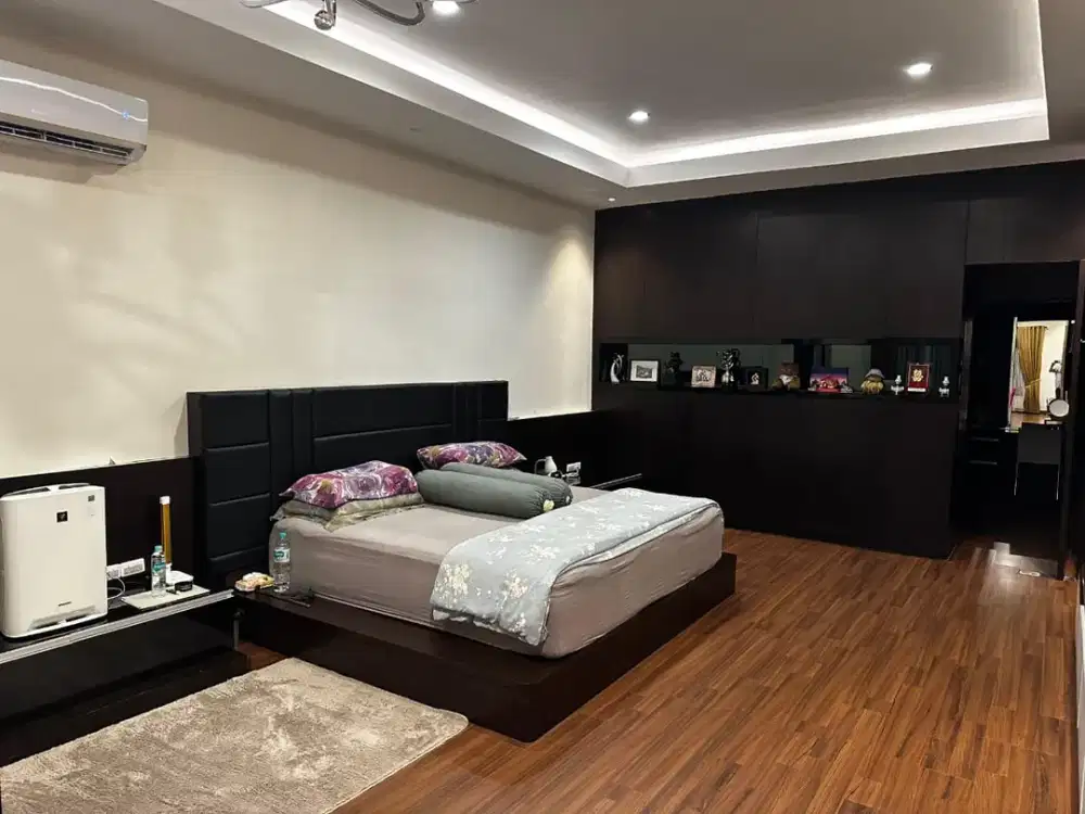 Rumah Townhouse Springhill Kemayoran Springhill Golf Residence ada lift cantik