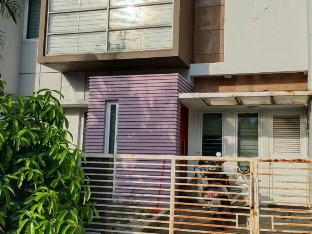 Rumah Luas di Harapan Indah Regency, Kota Harapan Indah Bekasi Barat