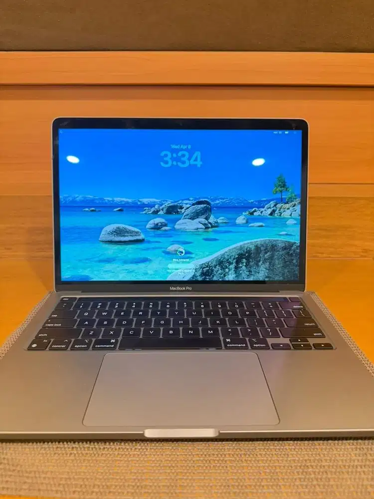 MackBook Pro 13 inch M2 2022