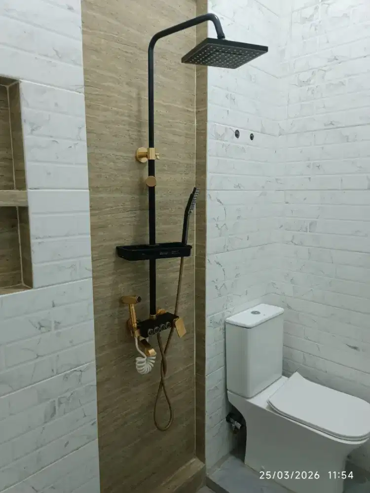 Shower set kamar mandi