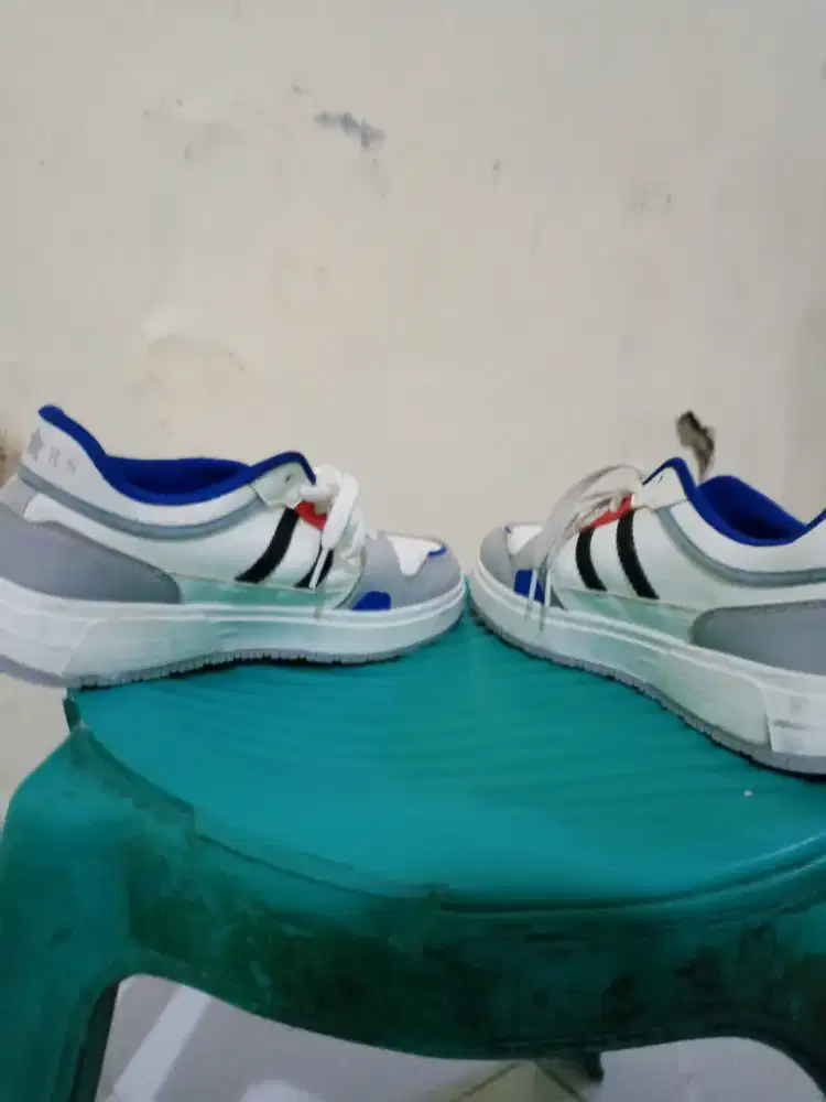 Di jual sepatu Stars