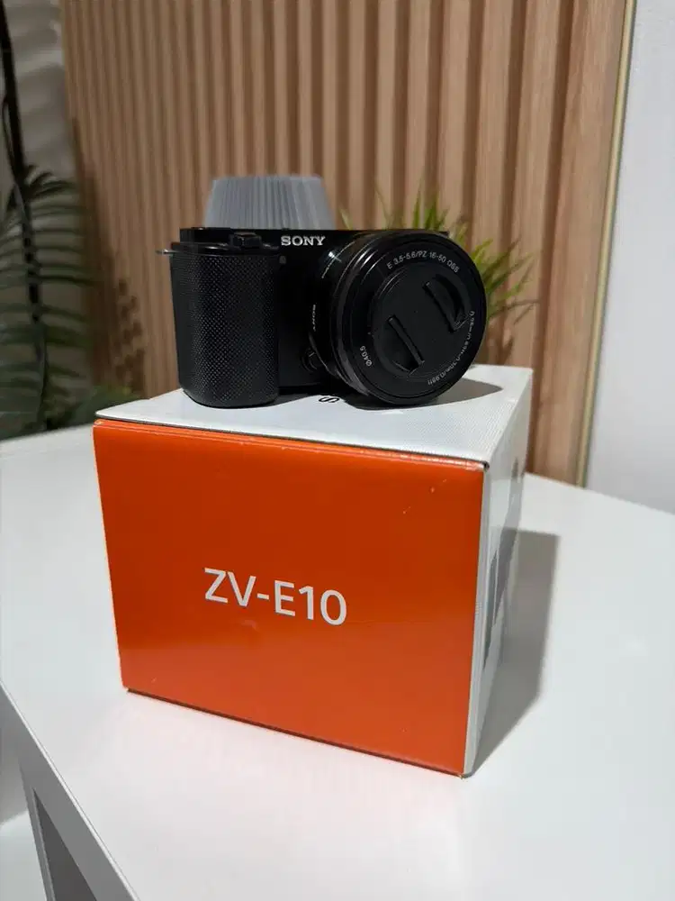 JUAL SONY ZV-E10 dengaN LENSA KIT
