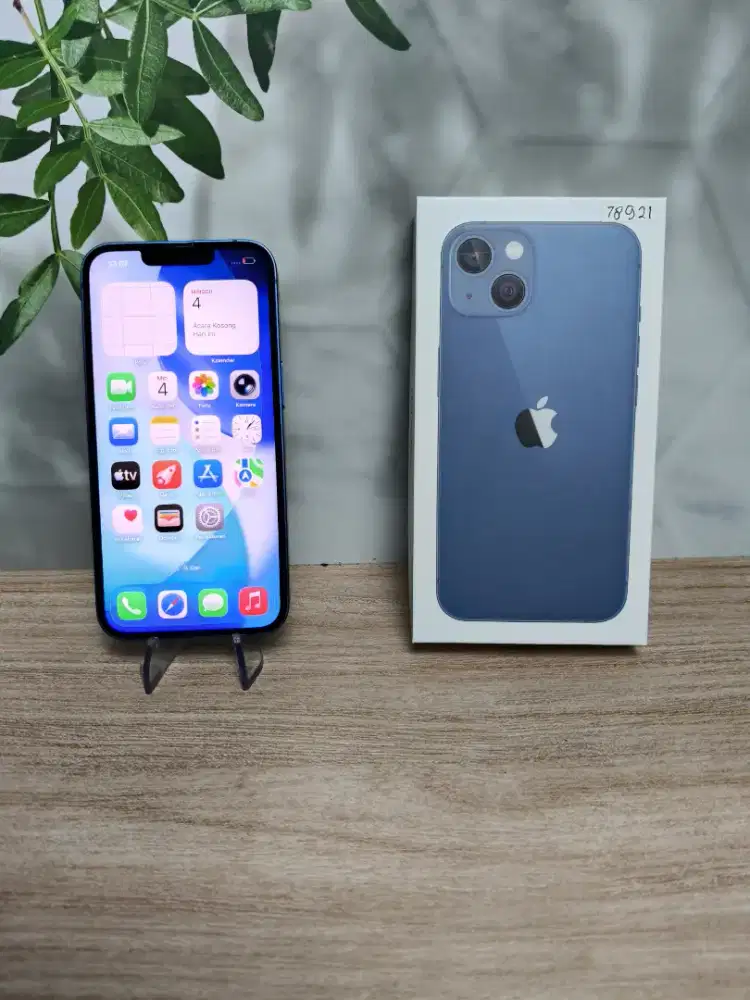 Iphone 13 256GB all operator Fullset siap pakai