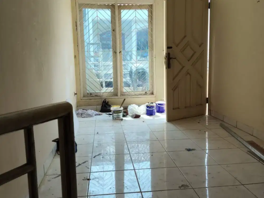 Dijual Rumah di Kelapa Gading2 Lantai Lokasi Strategis