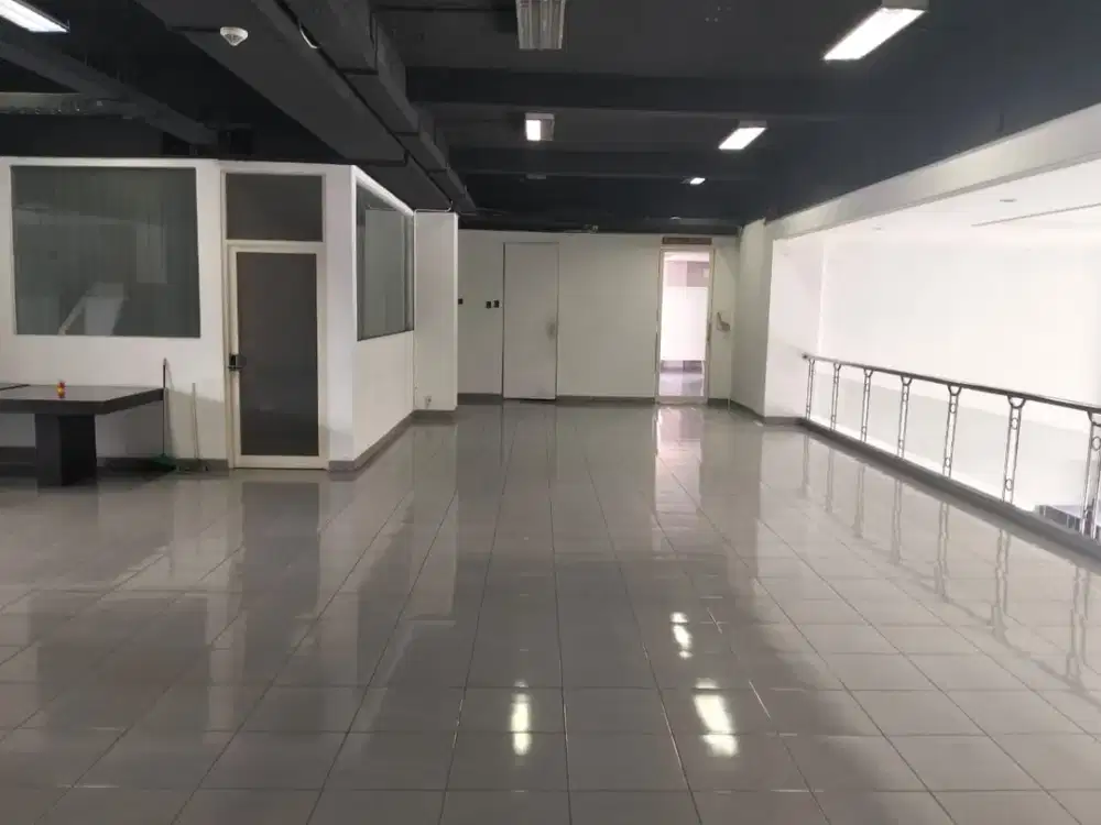 DIJUAL -  GEDUNG & GUDANG DI NOL JALAN RAYA TANDES (d/h Jl. Tanjungsari ) SURABAYA