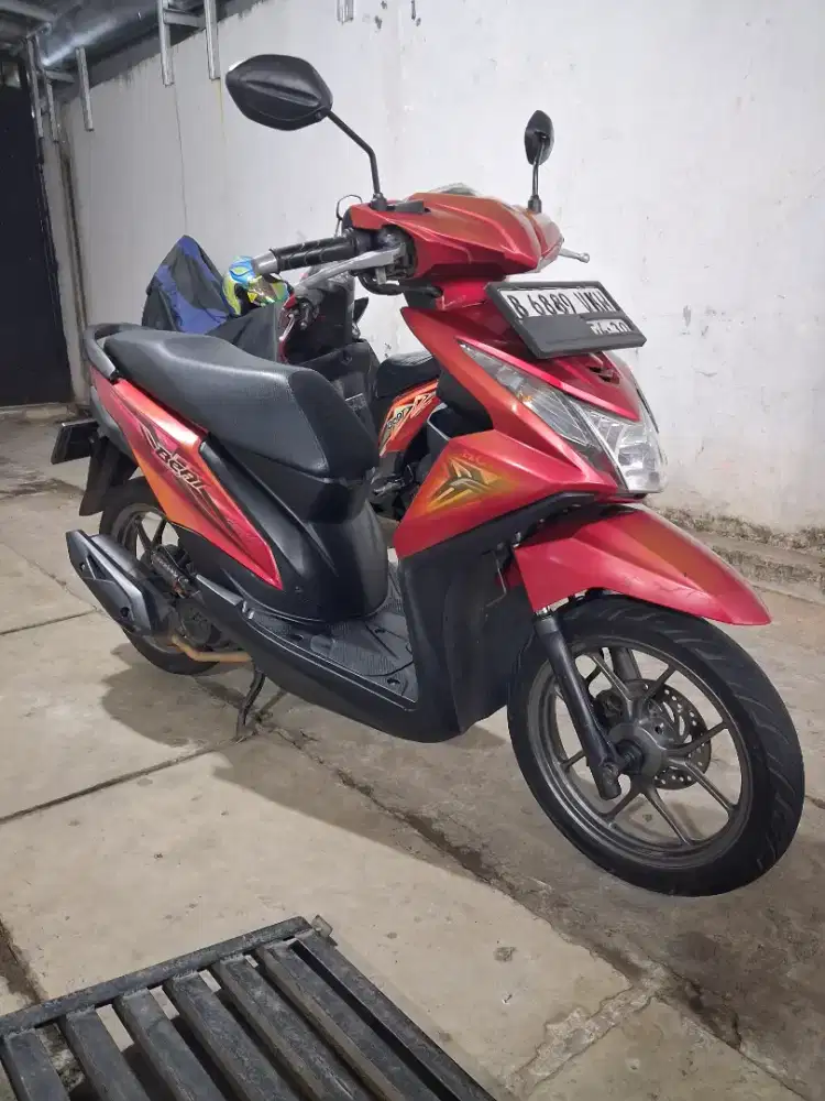 (A) Honda Beat Fi Tahun 2015 Plat Tanggerang kota