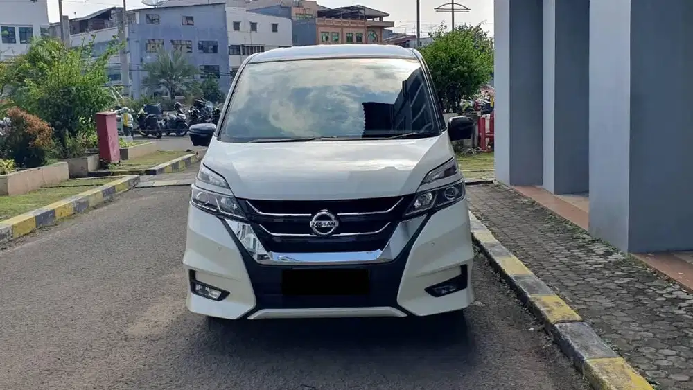 Nissan serena 2.0 HWS High way star Two tone 2019 Putih hitam km.44rb