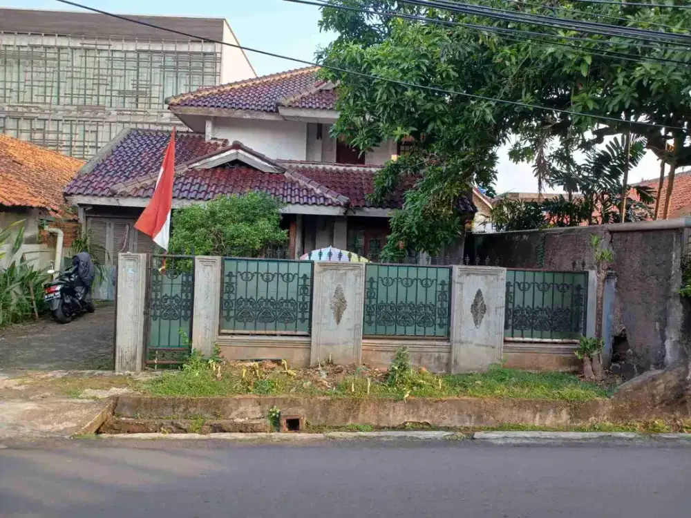 dijual rumah hitung tanah di Kebayoran lama Jakarta selatan
