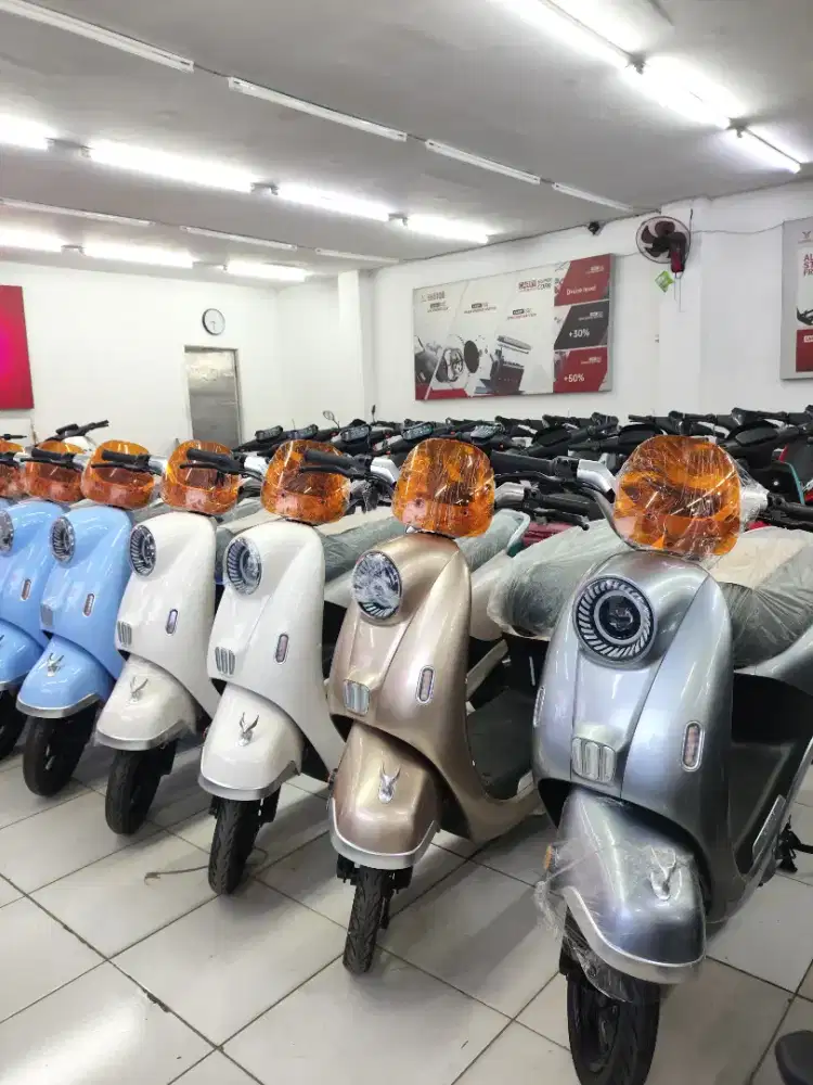 PROMO SELIS MOLIS UWINFLY BATTRY LITHIUM, BERGARANSI RESMI 10TAHUN