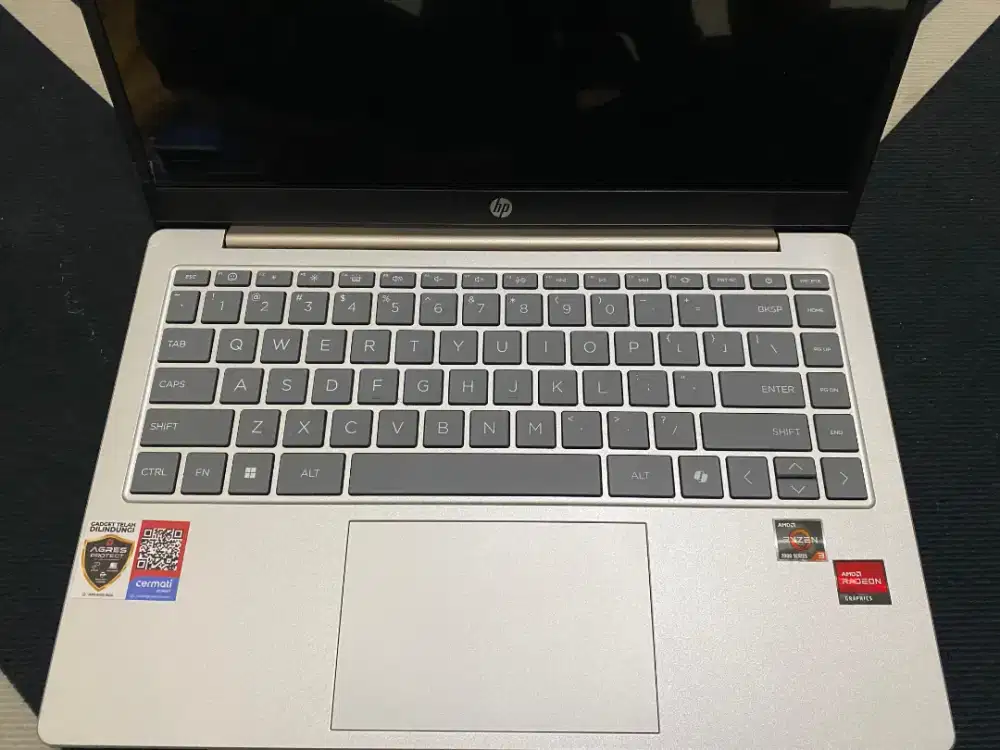 Laptop Hp slim Ryzen 3 8/512 like new 99% fullset baru satu kali pakai