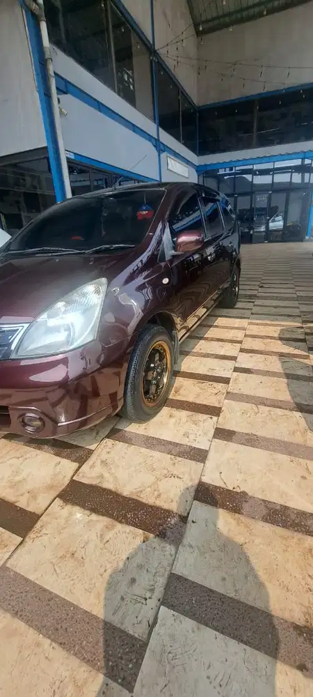 Nissan Grand livina 2012 Bensin