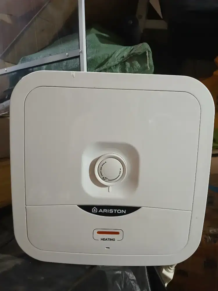 Water Heater Listrik Ariston 15L Second like New 2024