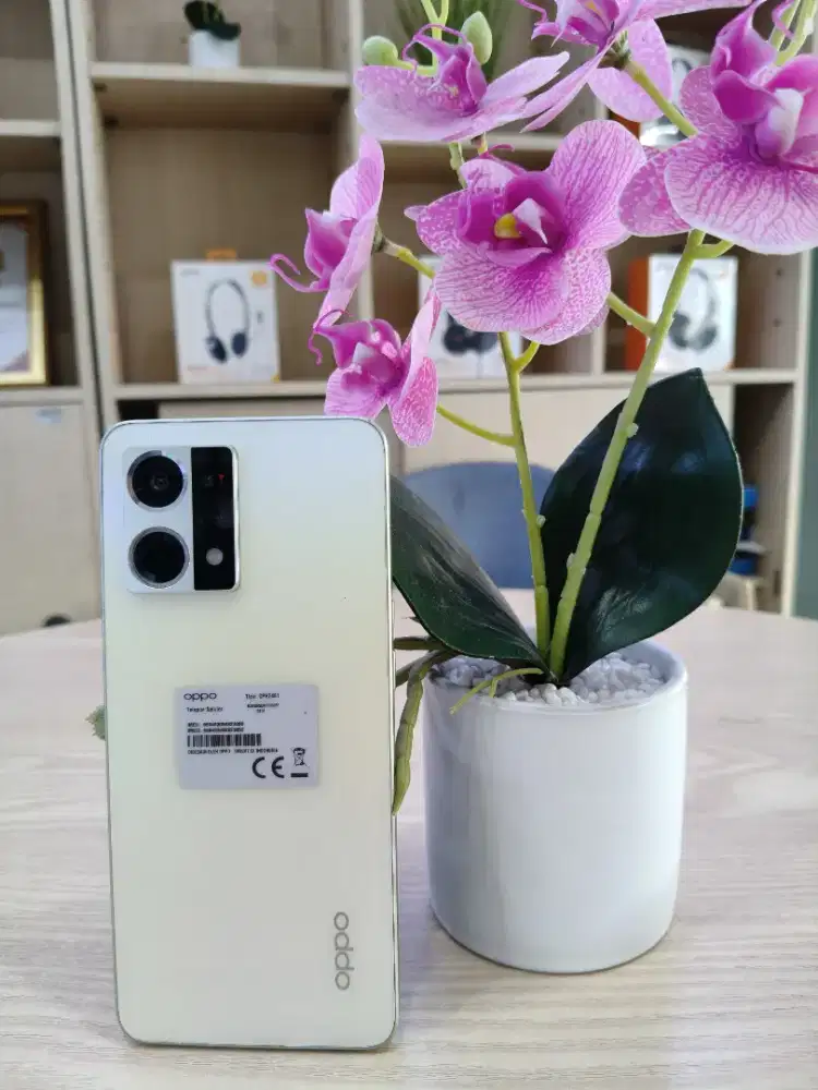 Oppo reno 8 4G 8/256 nominus