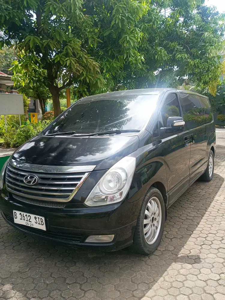 Hyundai H-1 2013 Bensin