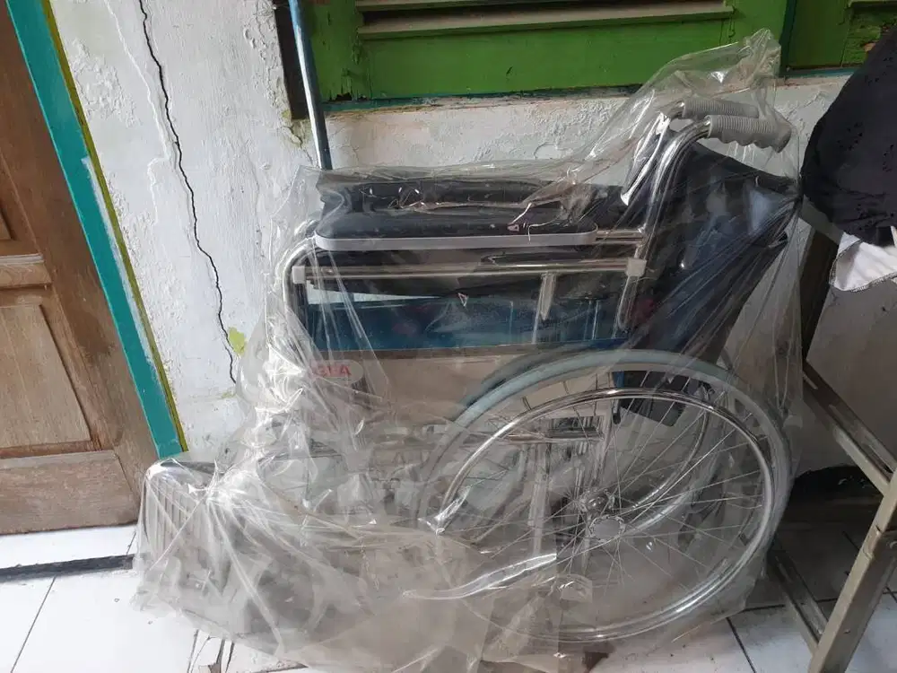 Kursi roda lipat Gea