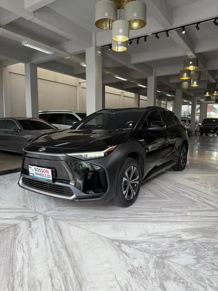 CASH 2023 Toyota BZ4X SUV EV (electric vehicle)