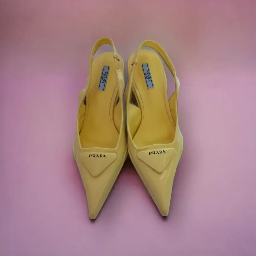 Sepatu Sandal Prada dari Belanda