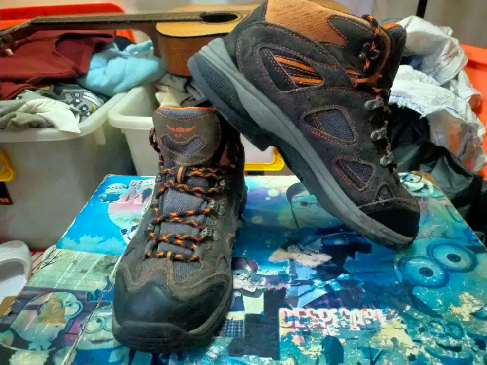 Sepatu Gunung Buffalo Second Sz 41.5