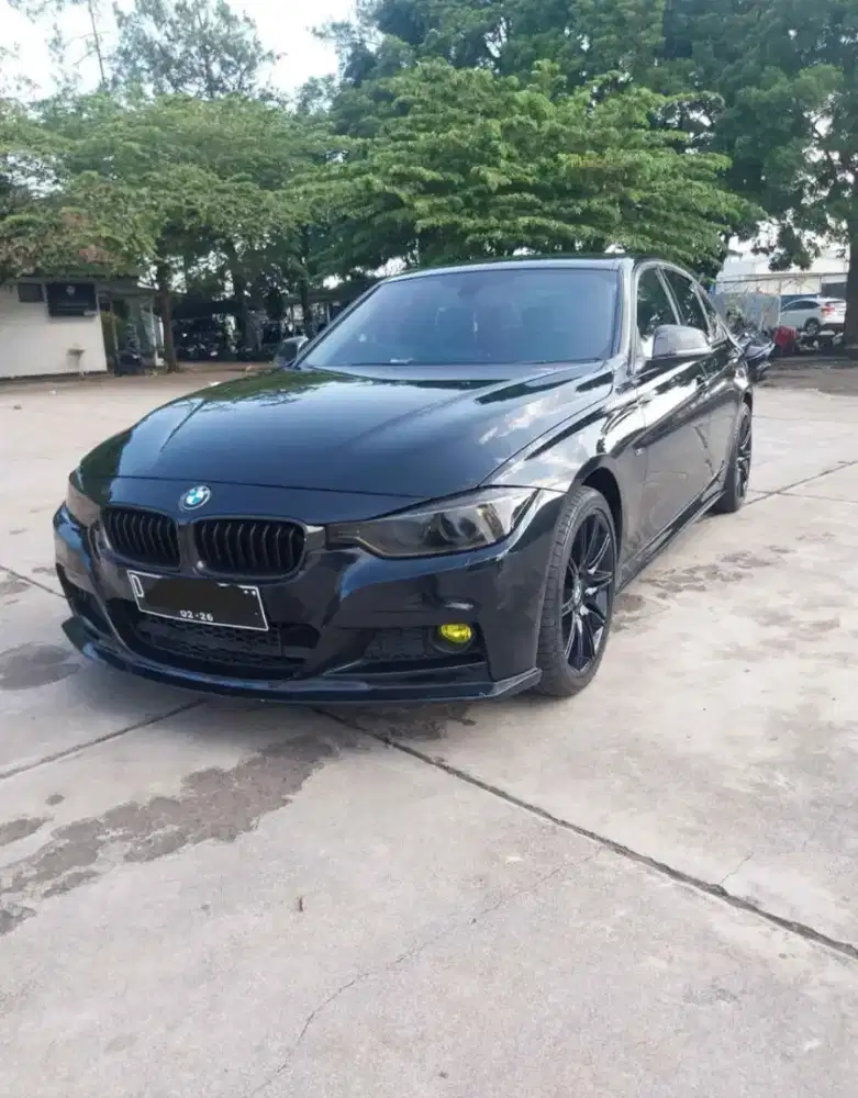 Bmw f30 2012 sangat terawat