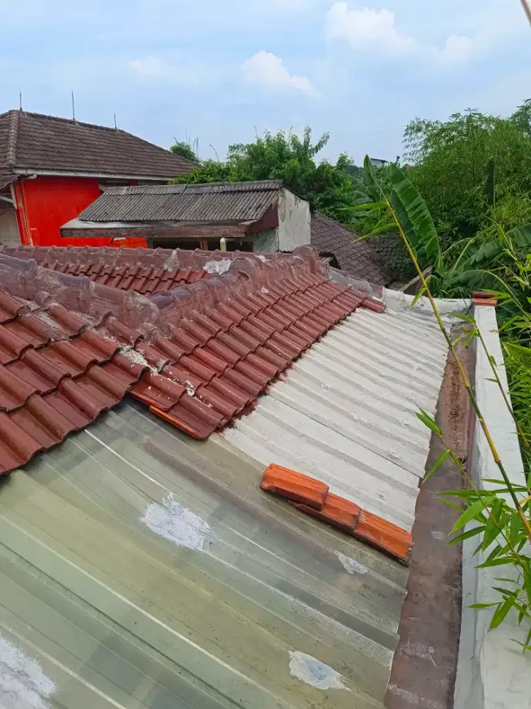 Jasa perbaikan atap pasang atap bajaringan kanopi dan plafon pvc