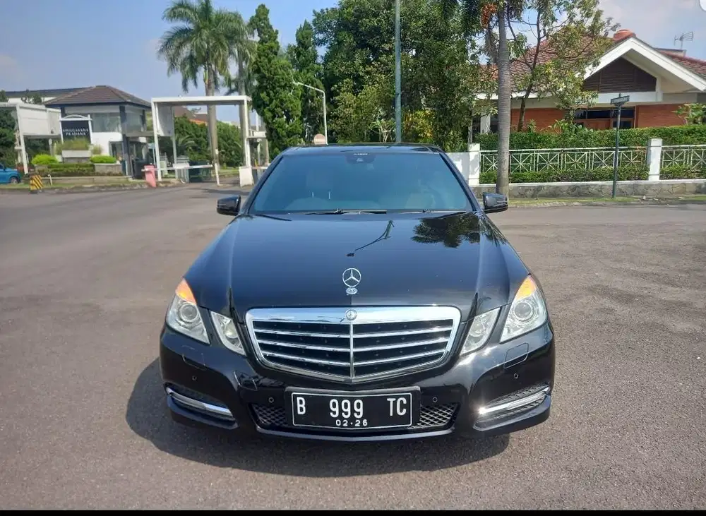 MERCY E 300 ADVANTGARDE AT 2011