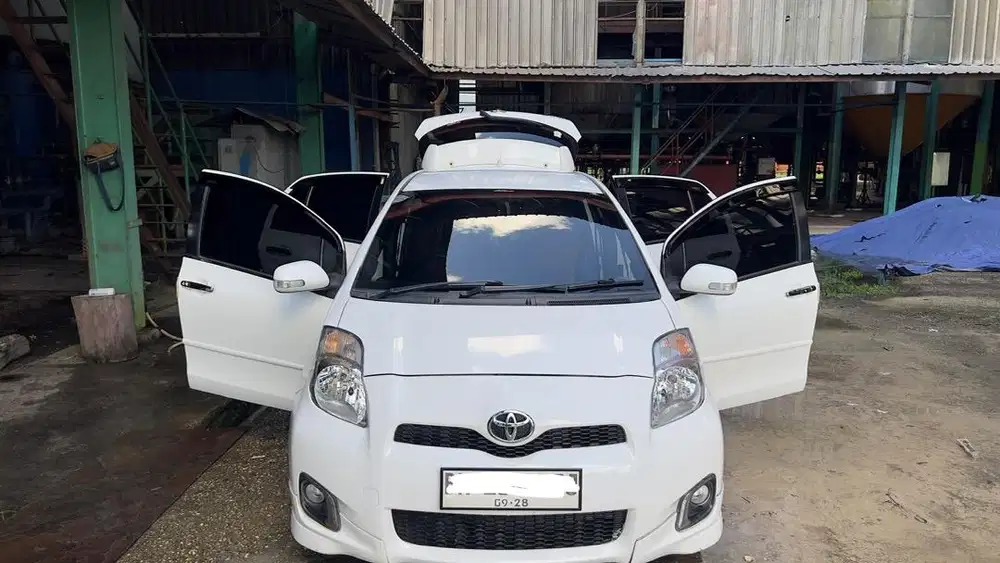 Toyota Yaris Type S 2013