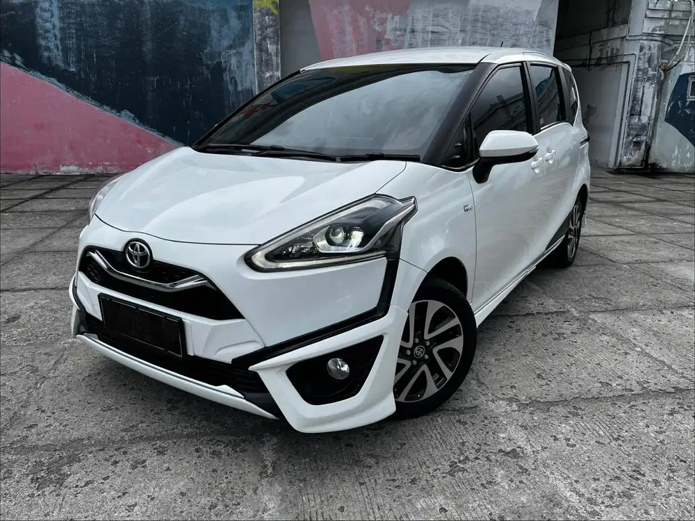 Toyota Sienta 1,5 Q Cvt 2021