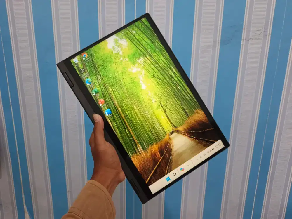 Laptop Touchscreen bisa dilipat Lenovo Flex 5 Core i3 Gen 11 8/512