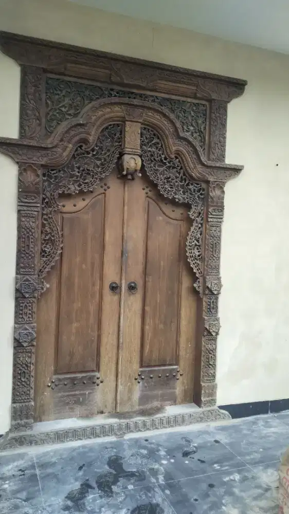 PINTU UKIR KAYU ASLI JEPARA