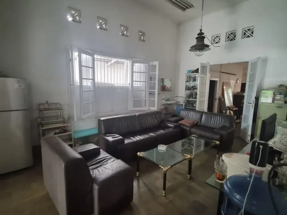 Rumah Heritage Bagus di Cihapit, Bandung