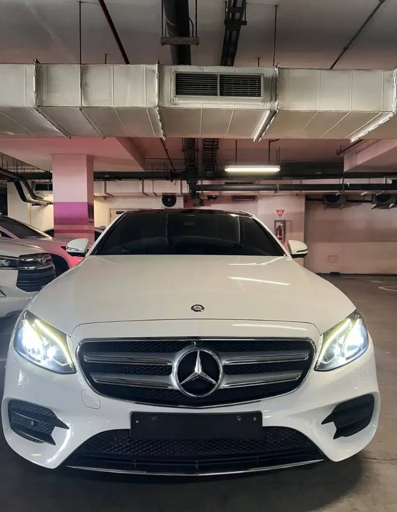 MERCEDES BENZ E CLASS
