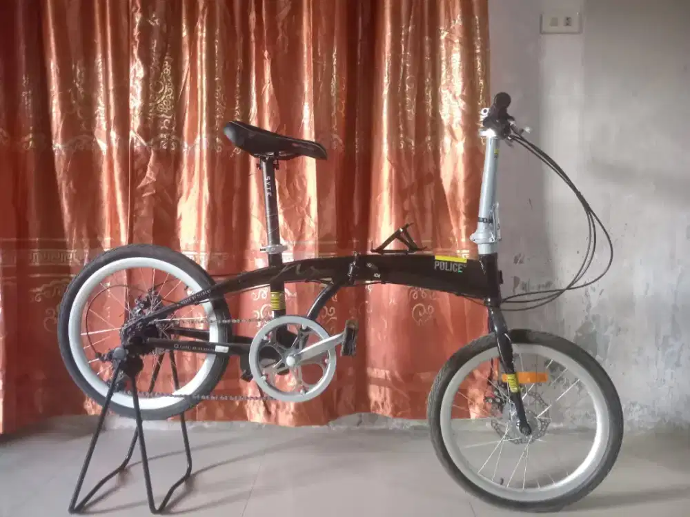 Sepeda lipat police milan 20 inc