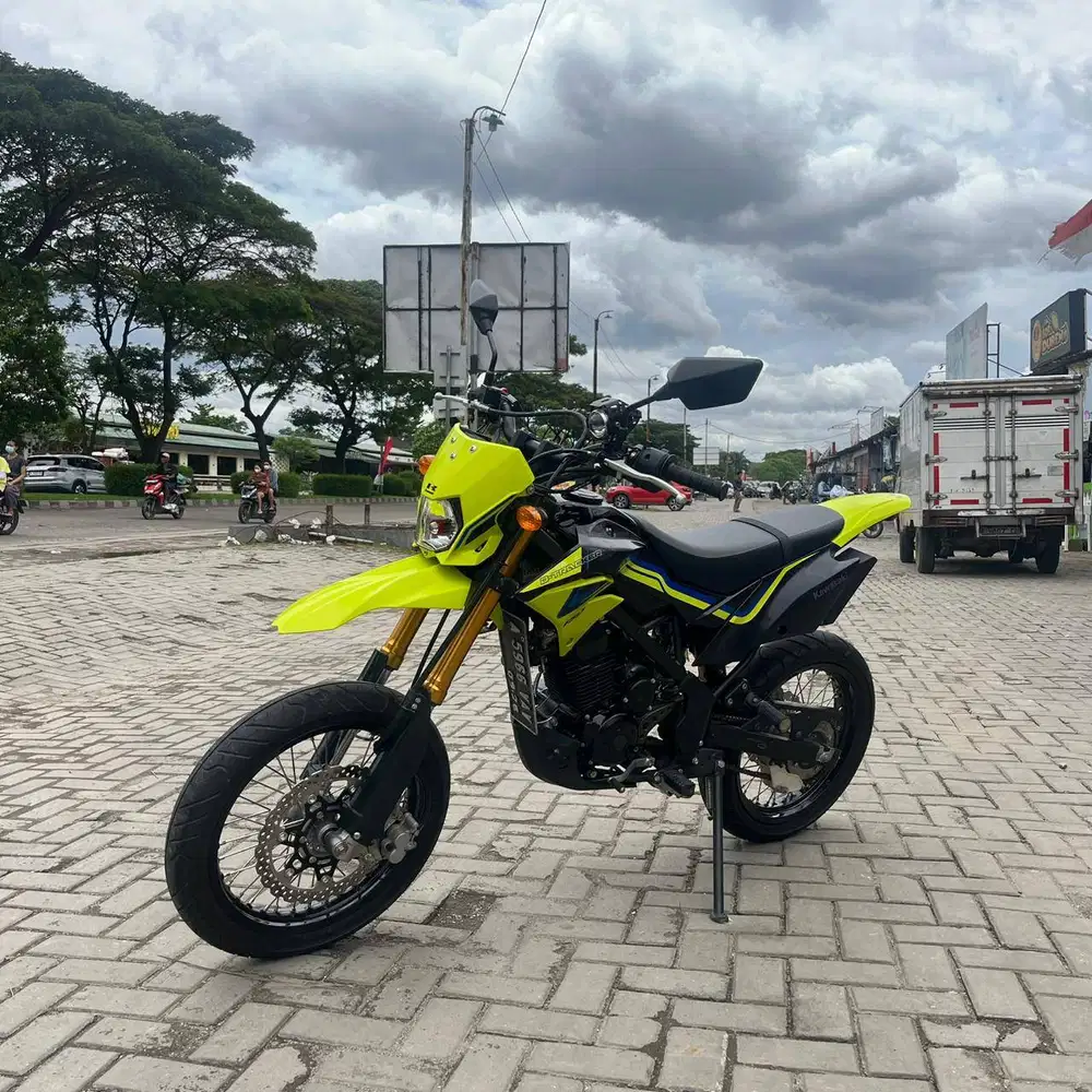 KAWASAKI DTRACKER 150 SE 2021 KM TERLOW