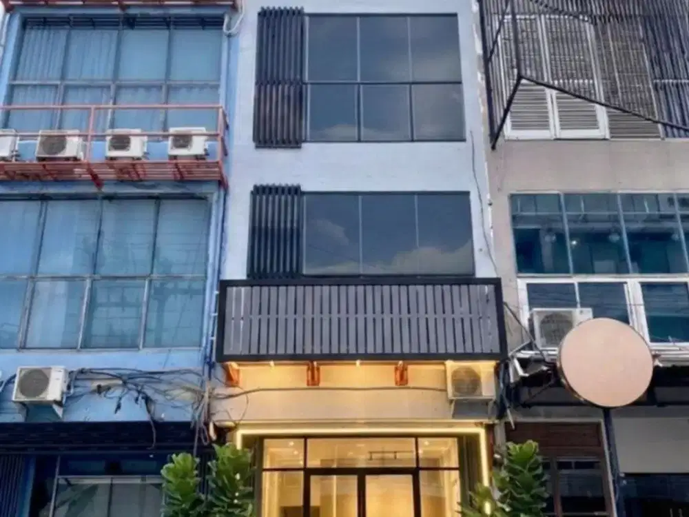 DIJUAL CEPAT RUKO 4 LANTAI PREMIUM - MANYAR