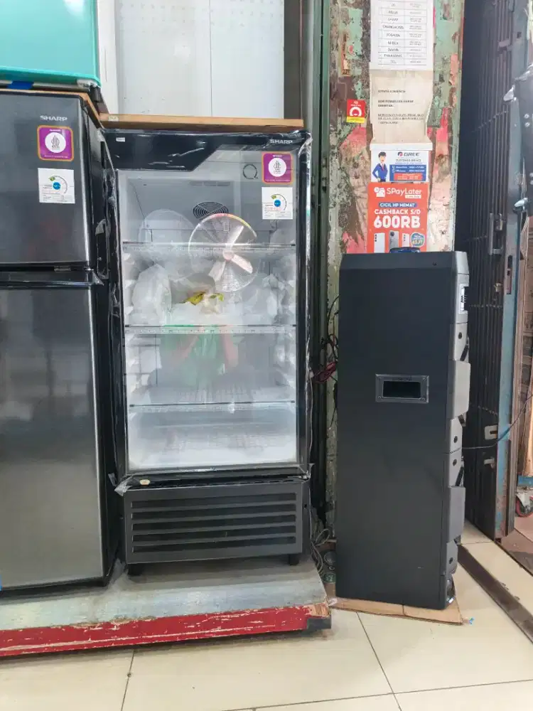 SHOCASE SHARP 3 RAK PROMO KREDIT BUNGA RINGAN