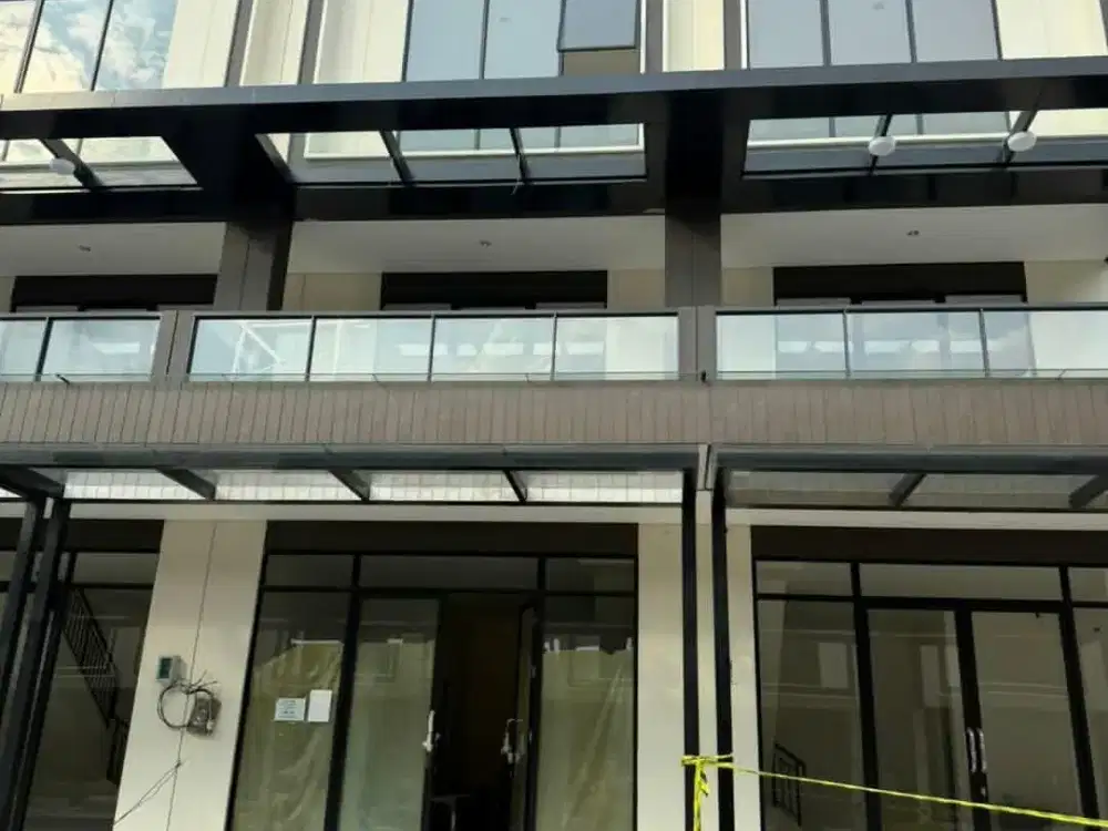 WTS RUKO BARU SORRENTO GRANDE WEST HADAP BARAT DAYA