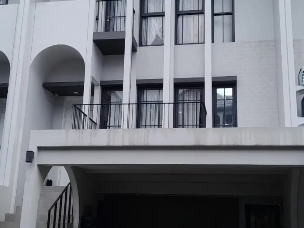 Disewakan Rumah di Aether Greenwich BSD Free AC Semua Kamar